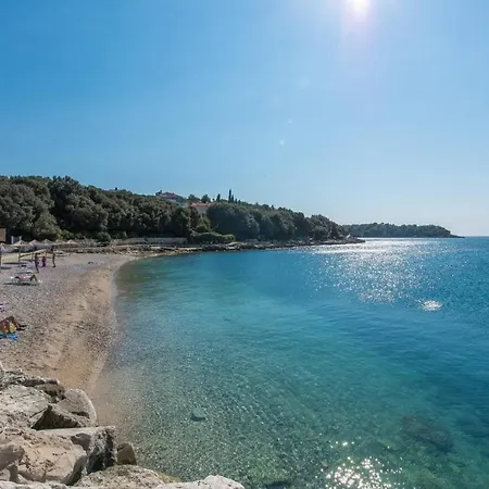 Guest house Apartments Udovicic Hh Pjescana Uvala