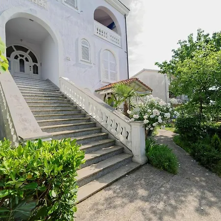 Apartments Udovicic Hh Guest house 3*