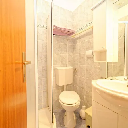 Guest house Apartments Udovicic Hh Pjescana Uvala