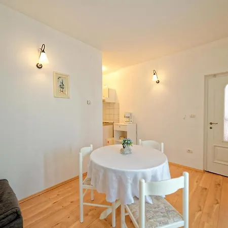Apartments Udovicic Hh 3*