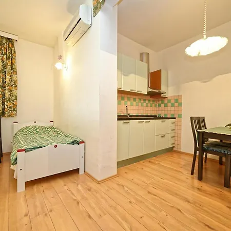 Apartments Udovicic Hh Guest house